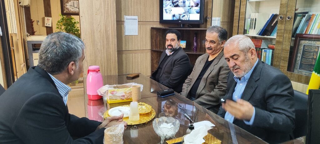 اجتماع تنسيقي لمدير وفريق قافلة حج عام 1405 في إيلام