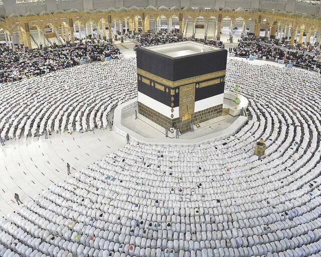 بدء إجراءات إصدار التأشيرات الإلكترونية لحج عام 1406هـ؛ وصدور أول «رقم طلب»